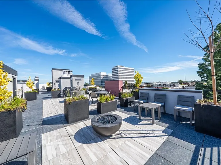150 S Oak Knoll Ave #105 — Photo 19