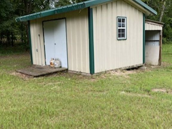 3rd image of 2424 County Road 377 W