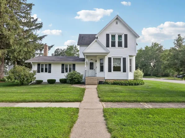 712 Polk St, Sauk City, WI 53583