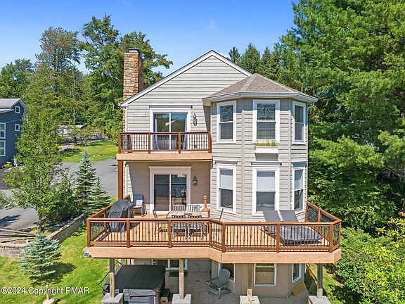2nd image of 395 N Lake Dr