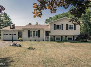 536 McQueen Rd, Amsterdam, NY 12010