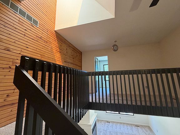 4th image of 2901 University Dr E