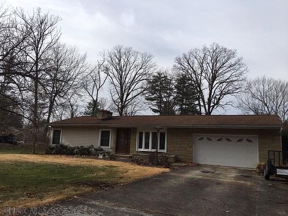 2nd image of 1948 Parkway Dr