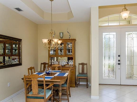 2nd image of 5720 Whispering Oaks Dr