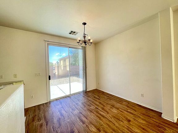 4th image of 7586 Camino Heights Ct