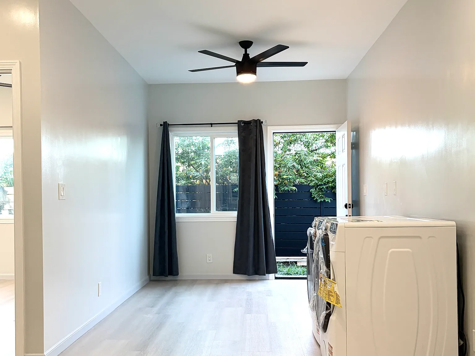 2 bed, 647 sqft, $4,000 — Photo 2