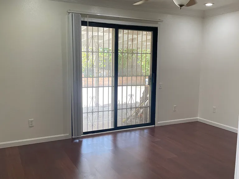 Buckeye St — Photo 17