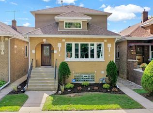 7935 W Westwood Dr, Elmwood Park, IL 60707