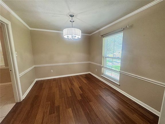 4th image of 3621 Rue Denise