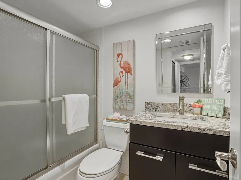 1601 Ocean Dr S — Photo 12