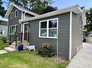 W1293 Marietta Ave, Ixonia, WI 53036