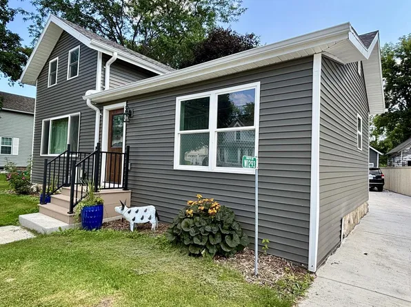 W1293 Marietta AVENUE, Ixonia, WI 53036