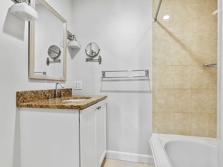 122 Beacon St #6 — Photo 13