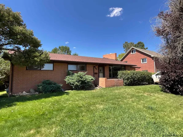 5404 Frederick Dr, Cheyenne, WY 82009