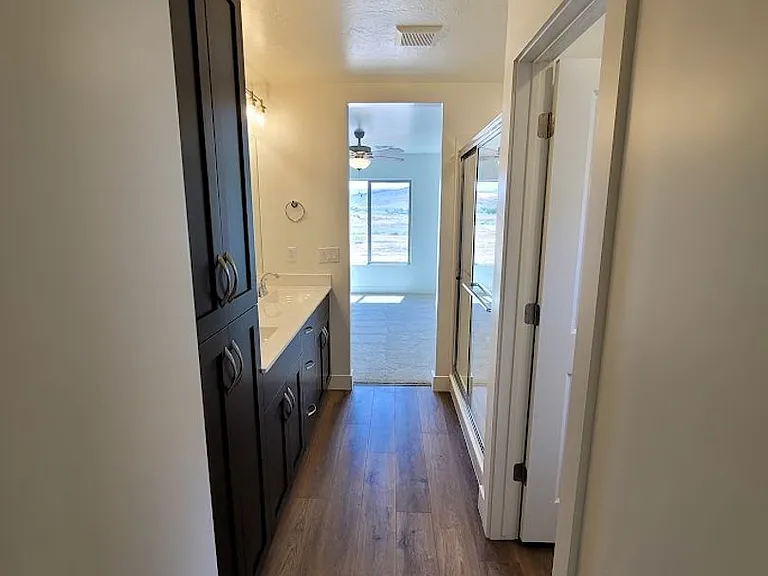 515 S Stewart Creek Cv — Photo 25