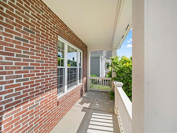 5th image of 758 Olde Mill Dr