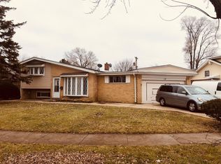 636 N Valerie Ln, Addison, IL 60101