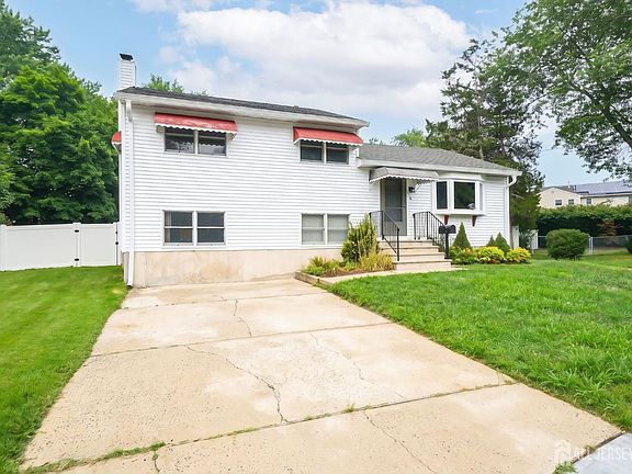 2nd image of 12 Gover Ct