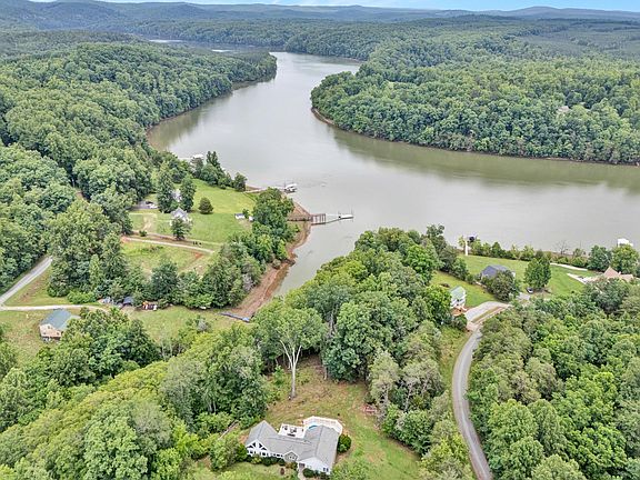 3rd image of 304 Blazing Ridge Dr #0