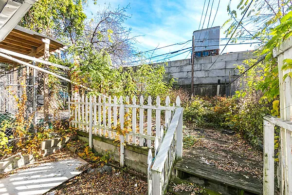 Rented by Massada Home Sales Inc | media 15