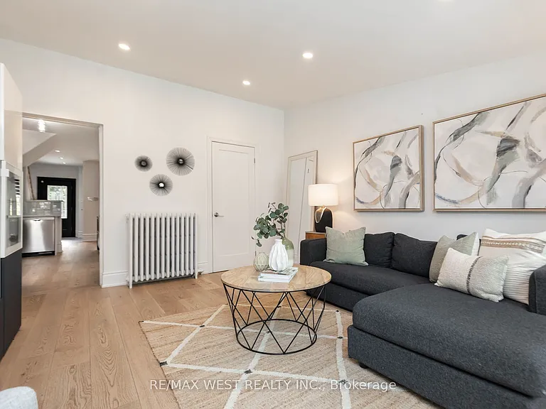 469 Clendenan Ave — Photo 10
