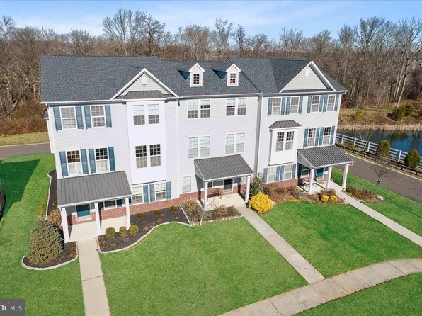 12 Canter Pl, Chesterfield, NJ 08515