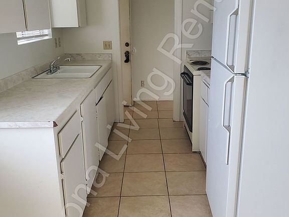 3rd image of 2316 Kiowa Blvd N APT A