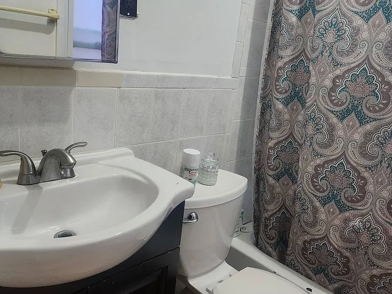 159 Waldo Pl #4 — Photo 4