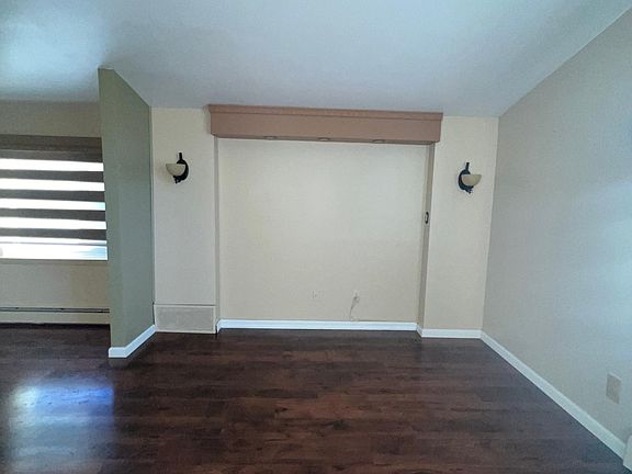 2nd image of 2440 Gunther Ave #2