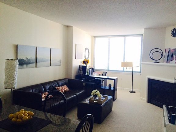 4th image of 851 N Glebe Rd APT 1902