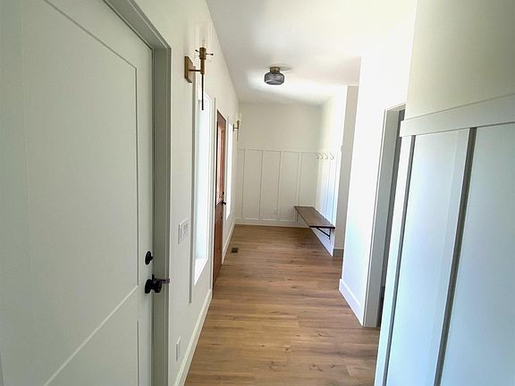 5th image of 7640 Cameron Ct
