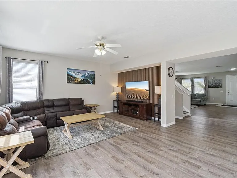 1002 Belvoir Dr — Photo 3