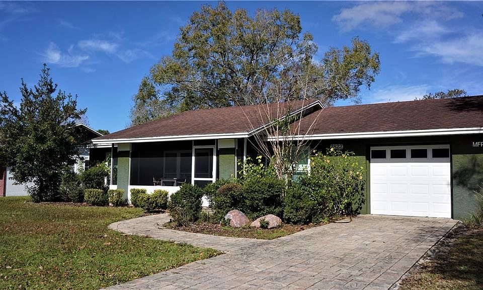 1st image of 2822 Banyan Ln