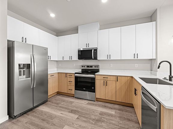 5th image of 16503 13th Ave W Unit B2