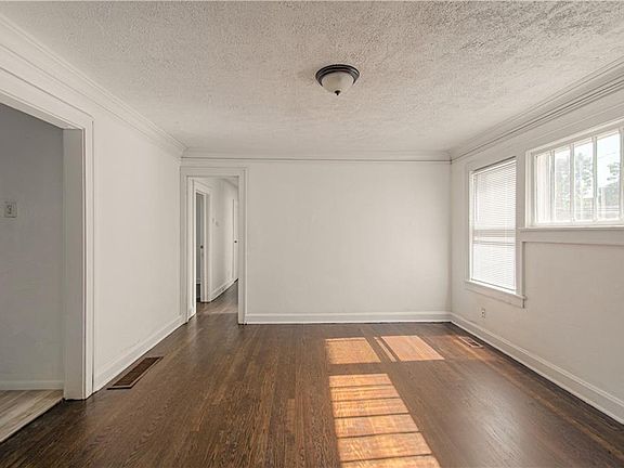 5th image of 3219 Benton Blvd