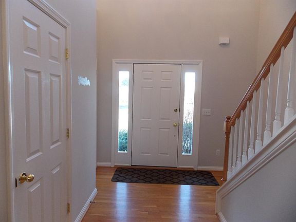 3rd image of 3012 Blackmoor Park Cir