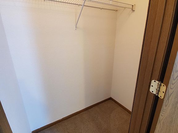 5th image of 6178 Applegrove Ln