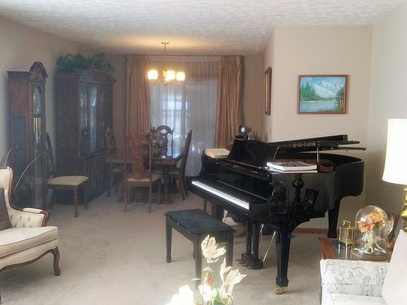 4th image of 996 Wellington Blvd