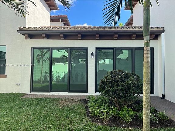 4th image of 5032 N Grandiflora Rd