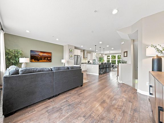 4th image of 537 Satori Way