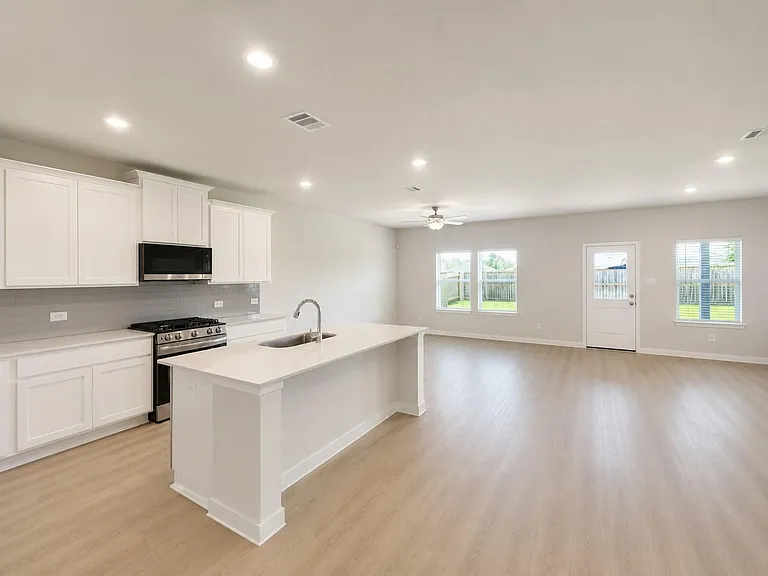 25436 Blossom Ct — Photo 5