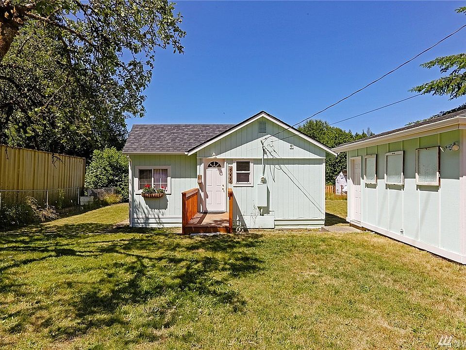 Too much cuteness in this 1 bedroom home with full shop/garage?  Just wait!