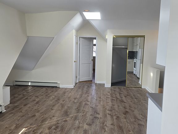 3rd image of 149-44 Roosevelt Ave #2