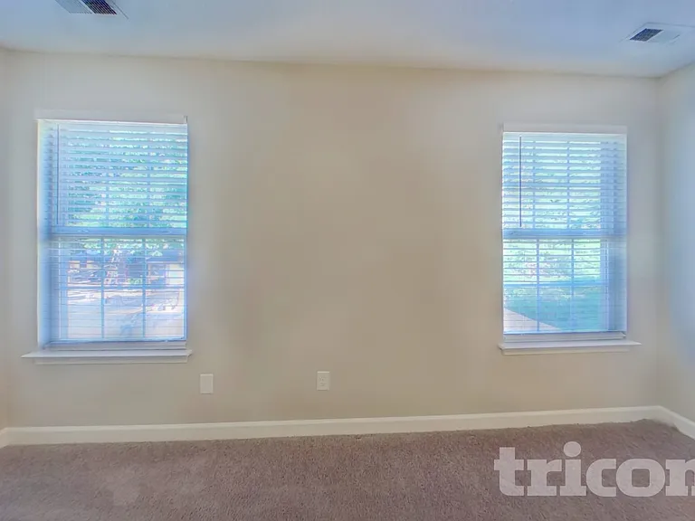 1024 Crowders Woods Dr — Photo 6