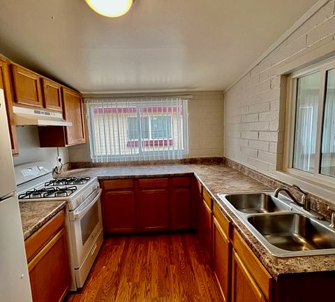 5th image of 2348 Emporia St #2358