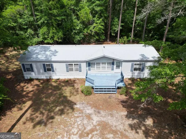 102 Palmer Rd NE, Ludowici, GA 31316