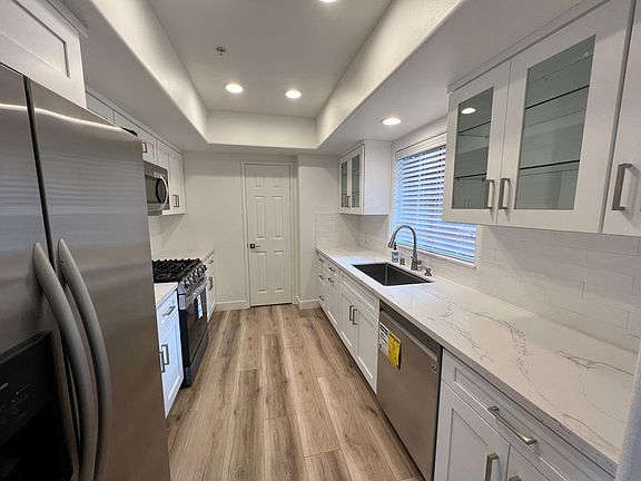 2nd image of 4259 Fulton Ave APT 302