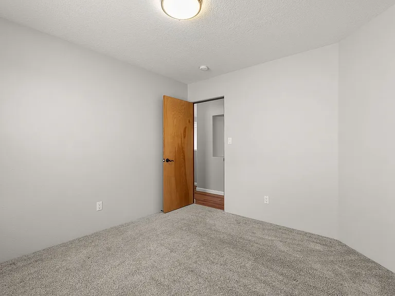 7127 Calle Alegria NE — Photo 21