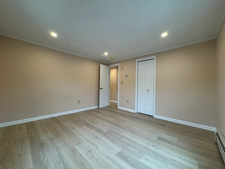 44 N Main St — Photo 20