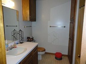 5th image of 404 Toby Ln